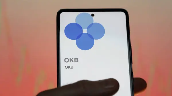 交換画面でOkb Okb Okbのロゴを閉じます Okb Okb価格ストック デバイス上の Okb — ストック写真