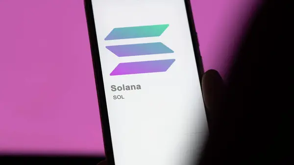 Close Logo Sol Solana Screen Exchange Sol Solana Price Stocks — Stock Photo, Image