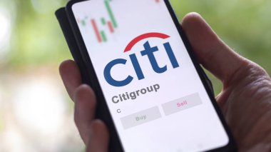 09 Nisan 2024, New York, New York. Değiş tokuş ekranındaki Citigroup logosuna yaklaş. Citigroup hisse senetleri, cihazdan C $..