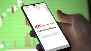 29 Nisan 2024, Davidson, Kuzey Carolina. Bir değiş tokuş ekranında Ingersoll Rand 'in logosuna yaklaş. Ingersoll Rand hisse senetleri, bir cihaza IR $.