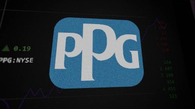 29 Nisan 2024, Pittsburgh, Pennsylvania. PPG Endüstri 'nin logosuna yakın çekim bir değiş tokuş ekranında. PPG Endüstri hisse senedi fiyatları, cihaza PPG $.