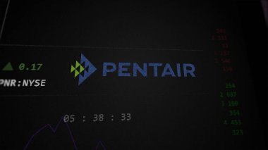 09 Nisan 2024, Worsley, Birleşik Krallık. Değiş tokuş ekranındaki Pentair logosuna yaklaş. Pentair hisse senetleri, cihazda PNR $.
