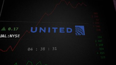 29 Nisan 2024, Chicago, Illinois. Bir değiş tokuş ekranındaki United Airlines Holding logosuna yaklaş. United Airlines Holding hisse senetleri, bir cihaza UAL $.