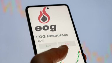 Houston, Teksas. Bir değiş tokuş ekranındaki EOG kaynaklarının logosunu kapat. EOG Kaynak fiyatları hisse senetleri, cihaza EOG $.