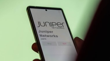 Sunnyvale, Kaliforniya. Juniper Ağı 'nın logosunu bir takas ekranında kapatın. Juniper Networks hisse senetleri, bir aygıt üzerinde JNPR $.