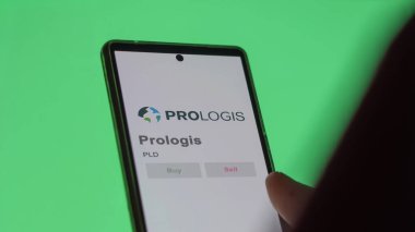 San Francisco, Kaliforniya. Bir değiş tokuş ekranındaki Prologis logosuna yaklaş. Prologis fiyat hisseleri, bir aygıt için PLD $.