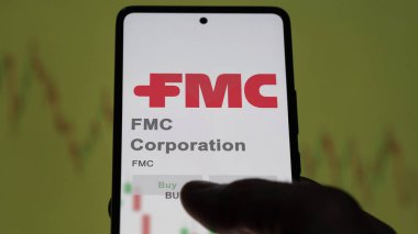 Philadelphia, Pennsylvania 'da. Bir değiş tokuş ekranında FMC Şirketi 'nin logosuna yaklaş. FMC Şirketi hisse senetleri, bir cihazda FMC $.