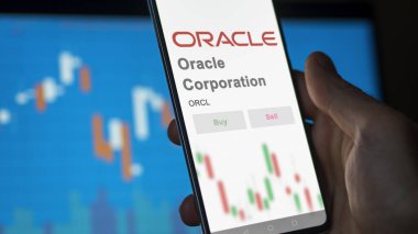 Austin, Teksas. Bir değiş tokuş ekranında Oracle Şirketi 'nin logosuna yaklaş. Oracle Şirketi hisse senetleri, bir cihazda ORCL $.