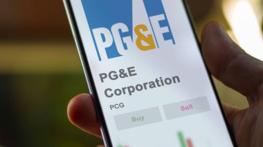 San Francisco, Kaliforniya. Bir değiş tokuş ekranında PG & E Şirketi 'nin logosunu kapat. PG & E Şirketi hisse senetleri, bir aygıtta PCG $.