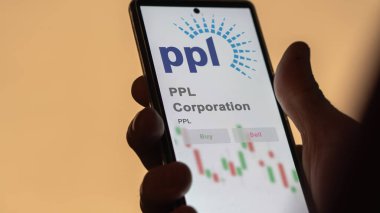 Allentown, Pennsylvania 'da. PPL Şirketi 'nin logosunu bir değiş tokuş ekranında kapatın. PPL Şirketi hisse senetleri, PPL $bir aygıt üzerinde.