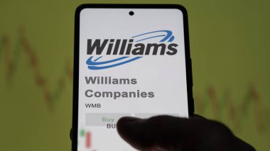 Tulsa, Oklahoma 'da. Bir değiş tokuş ekranındaki Williams Şirketleri 'nin logosuna yaklaş. Williams Şirketleri hisse senedi fiyatları, bir cihaza WMB $.