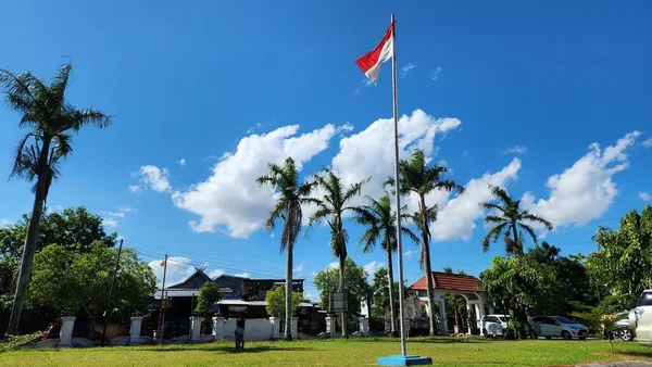 Pinrang Indonesia Juli 2023 Vlajka Indonéské Republiky Před Úřadem Pinrang — Stock fotografie