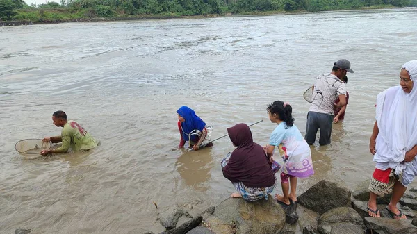 Pinrang Indonesien Juli 2023 Tausende Bewohner Des Forts Pinrang Fangen — Stockfoto