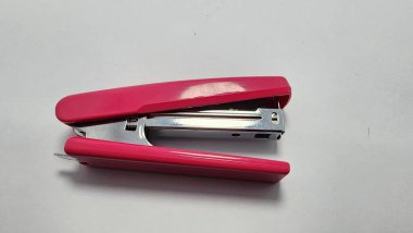 Ergonomik tasarımı olan Max HD standart zımba, kullanımda rahat, Endonezya Asya zımbası