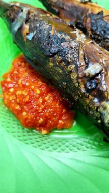 Süper baharatlı basit ızgara balık menüsü, ev yapımı, Asya Endonezyası