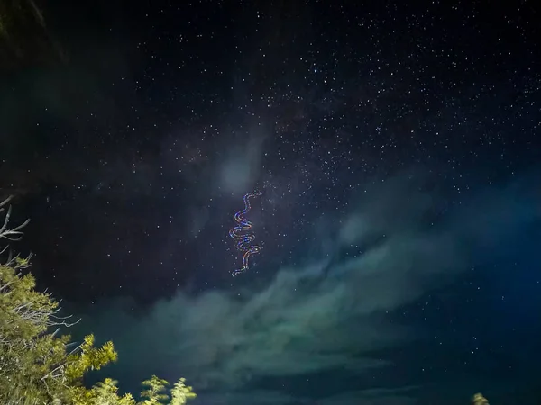 Przestrzeń Krajobrazowa Piękne Nocne Niebo Światłem Gwiazd Latawców Azja Indonezja — Zdjęcie stockowe