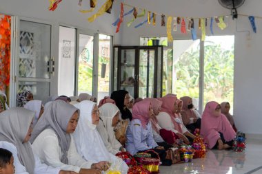 Pinrang Endonezya, 5 Kasım 2023: Masolo Pinrang köyündeki kültürel ve dini etkinlikler sırasında Asya Endonezya