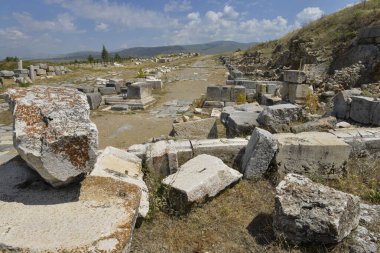 Antik Pisidia şehrinin ana girişi, İzlanda hanedanı I. Antiochus tarafından MÖ 281 - MÖ 261 MÖ C yılında kurulmuş ve Türkiye 'nin Isparta ilinde yer almaktadır..