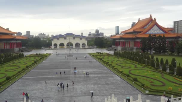 Chiang Kai Shek Memorial Hall Taipeh Taiwan Einem Regnerischen Tag — Stockvideo