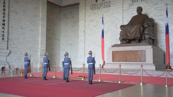 Chiang Kai Shek Memorial Hall Taipei Taiwan Die Zeremonie Der — Stockvideo