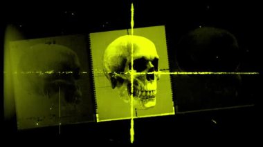 Dönen eski bir kafatası grafiği grunge ve stop motion efekti.