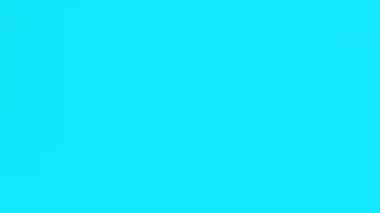 Tam ekran bir kağıt, ortasından yırtılan bir delikle dur hareketi tarzında patlar..