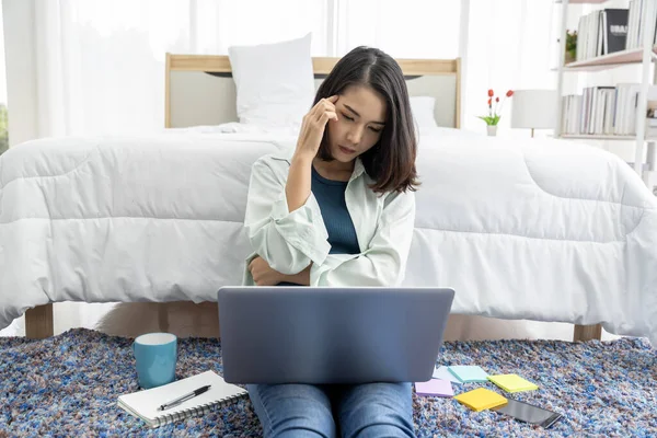 Asian Woman Working Bedside Bedroom Home Her Tablet — Stockfoto