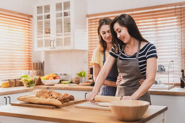 Female Female Lgbt Couples Happily Cooking Bread Together Home Kitchen —  Fotos de Stock