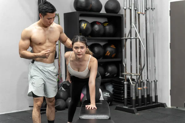Asian Men Women Have Strong Body Good Health Love Exercise — Stockfoto