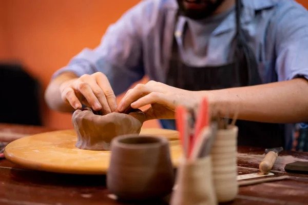 Earthenware Art Sculpting Clay Ceramics Being Molded Hand Spinning Machine — Stock Photo, Image