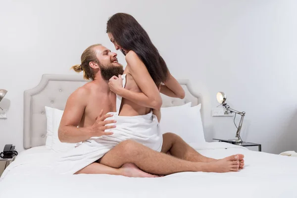 Casais Divertindo Juntos Casa Fazendo Sexo Quarto Banheiro Casa Foi — Fotografia de Stock