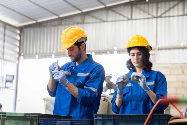 Team Male Female Engineers Helping Inspect Finished Work Factory Correct — Stock Photo, Image
