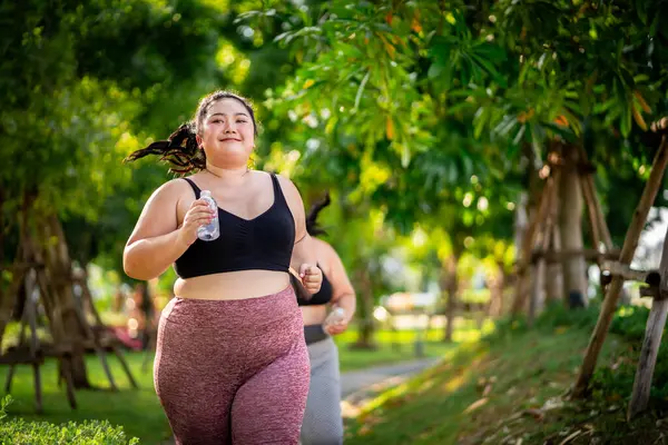 Eine Fettleibige Frau Die Sich Dem Sport Zuwendet Sich Die — Stockfoto