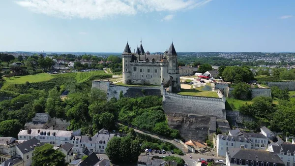 Фото Дрона Saumur Castle Замок Saumur France Europe — стоковое фото