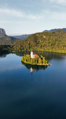 İHA fotoğraf gölü kanadı, Blejsko jezero slovenia europe