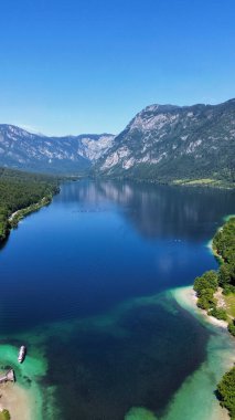 İnsansız hava aracı fotoğrafı Bohinj Gölü, Bohinjsko Jezero Slovenia Avrupa