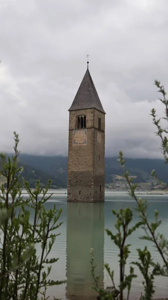 Foto Resia Lake Lago Resia Dolomites Itália Europa — Fotografia de Stock
