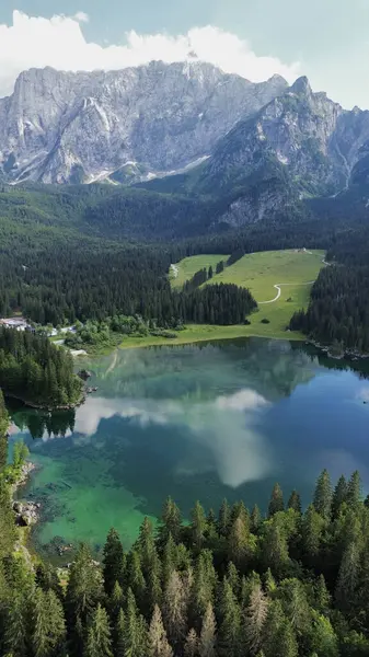 Nsansız Hava Aracı Fotoğrafı Fusine Gölü Lago Fusine Superiore Dolomites — Stok fotoğraf