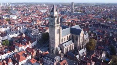 İHA videosu St. Saviour Katedrali, Sint-Salvatorskathedraal Bruges Belçika