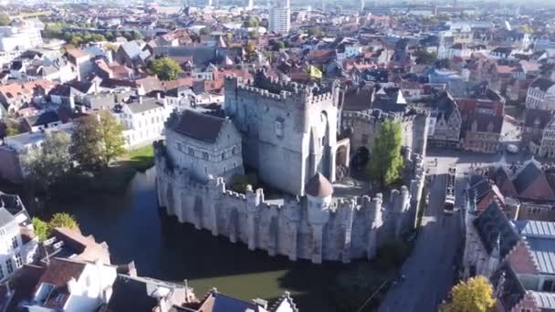 关于Gravensteen Ghent比利时欧洲法兰西斯特伯爵的无人驾驶飞机视频城堡 — 图库视频影像