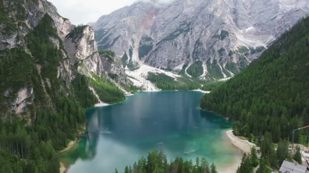Drone Video Lago Braies Lago Braies Pragser Wildsee Dolomitas Italia — Vídeos de Stock