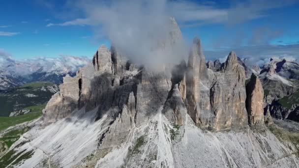Drone Vídeo Tre Cime Lavaredo Dolomites Itália Europa — Vídeo de Stock