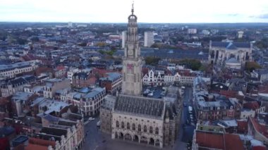 İnsansız hava aracı videosu Arras Belfry, Beffroi d 'Arras Fransa Avrupa