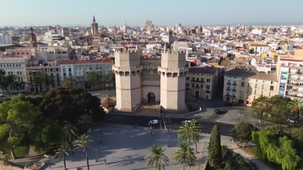 ドローンビデオ セラノスタワー トレスイス サーランズ バレンシア スペイン ヨーロッパ — ストック動画