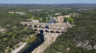 İHA fotoğrafı: Gard Köprüsü, Pont du Gard Fransa Avrupa