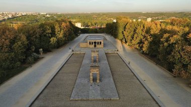 İnsansız hava aracı fotoğrafı Amon Tapınağı, Templo de Debod Madrid İspanya Avrupa