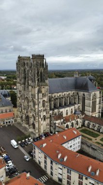 İnsansız hava aracı fotoğrafı Saint-Etienne Katedrali, Saint-Etienne Katedrali Fransa Avrupa