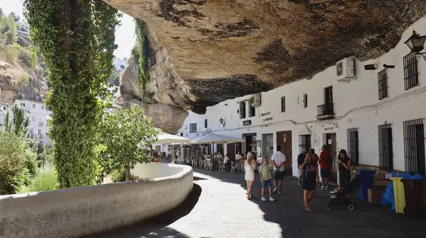 Fotoğraf Setenil de las Bodegas İspanya Avrupa