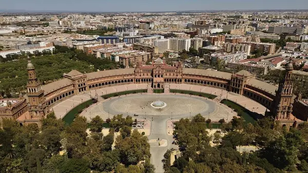 西班牙塞维利亚西班牙西班牙广场的无人驾驶照片 — 图库照片