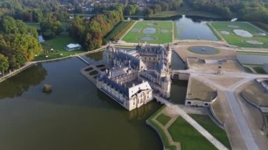 İnsansız hava aracı video şatosu, şato de Chantilly Fransa Avrupa